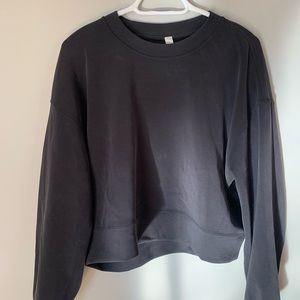 Lululemon Perfectly Oversized Cropped Crew Softstream in Black